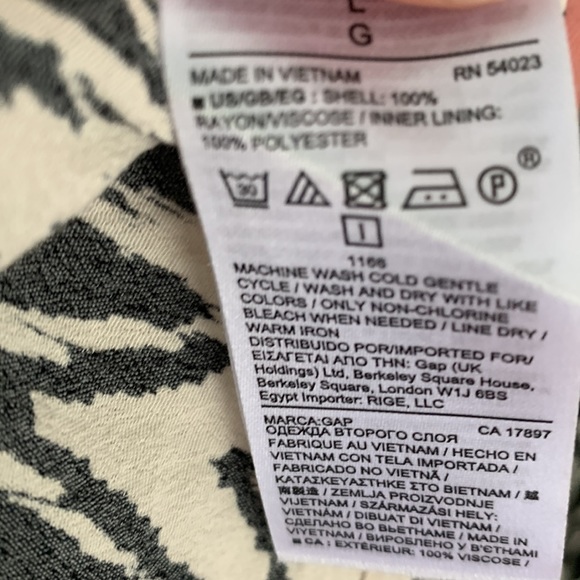 Gap Dress in Size L with black and cream print - Picture 9 of 9